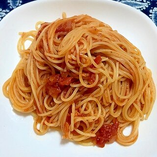 トマトとアンチョビのスパゲティ
